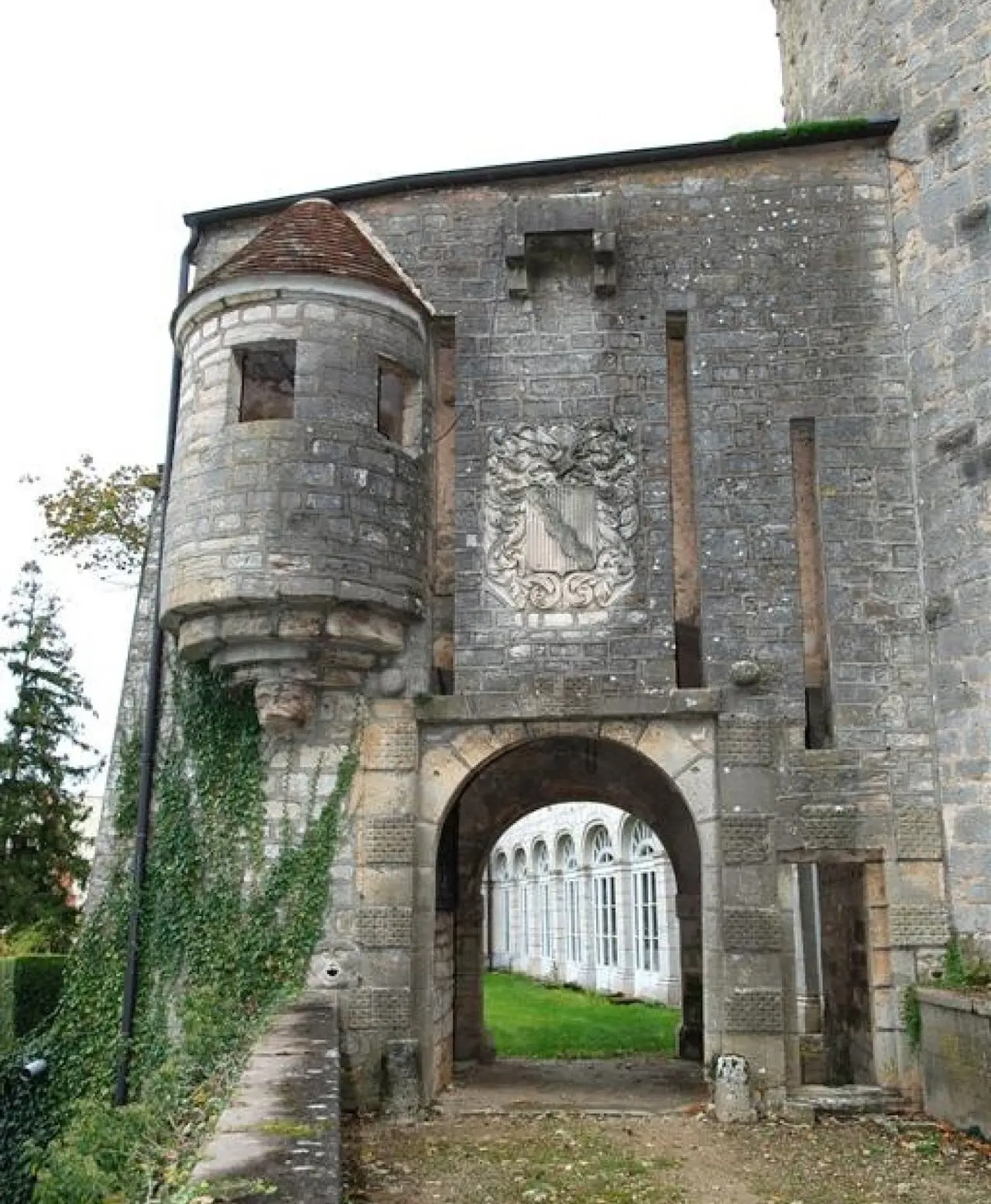 Le château de Frasne-le-Château