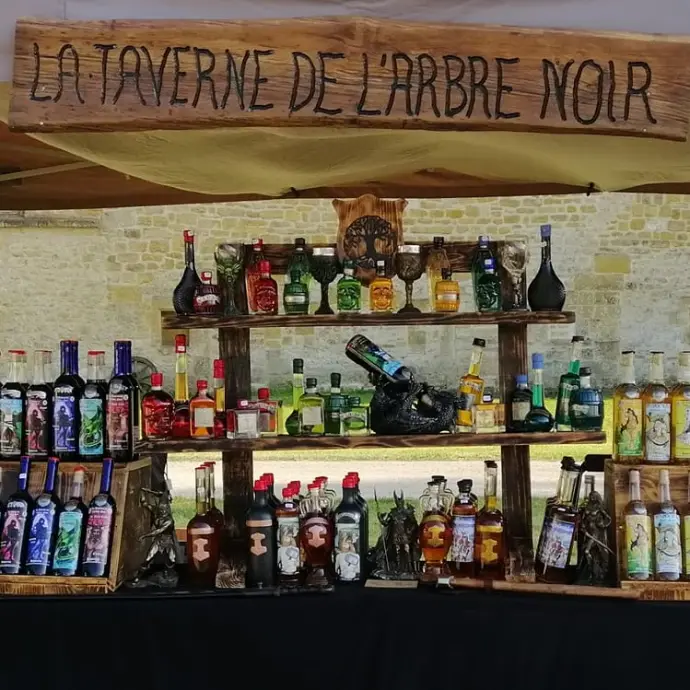 La taverne de l'arbre noir